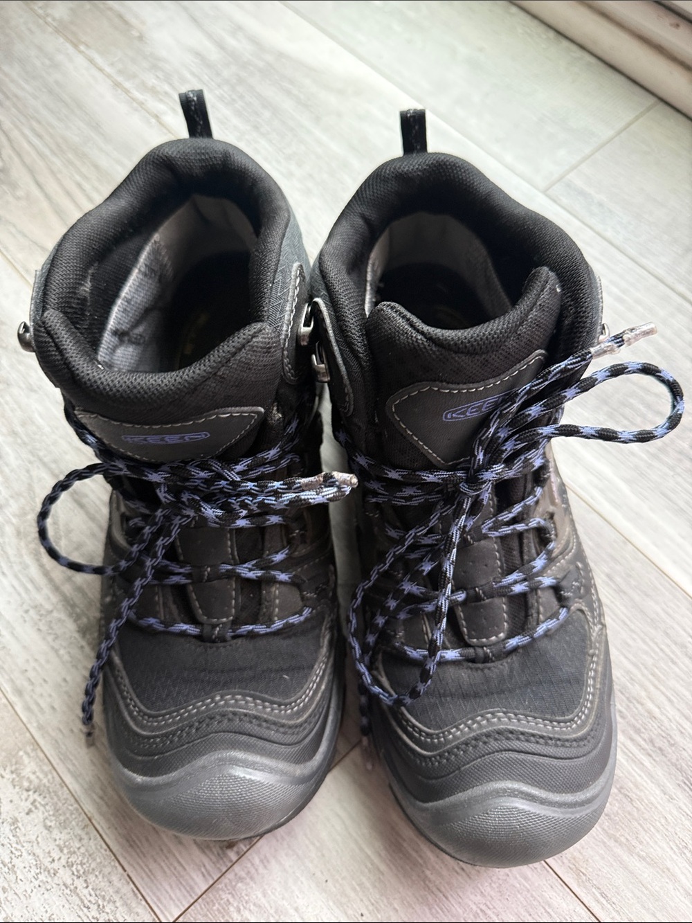 Keen Black Lace-Up Boots with Blue-Patterned Laces